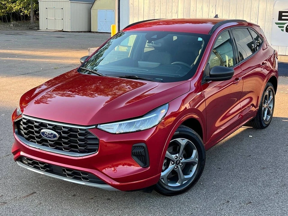 2023 Ford Escape - Image 10 of 21