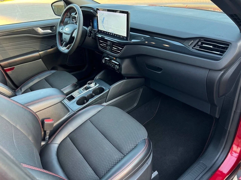 2023 Ford Escape - Image 2 of 21