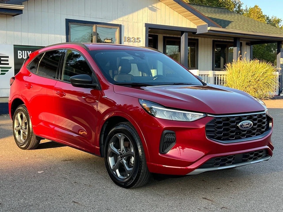 2023 Ford Escape - Image 9 of 21