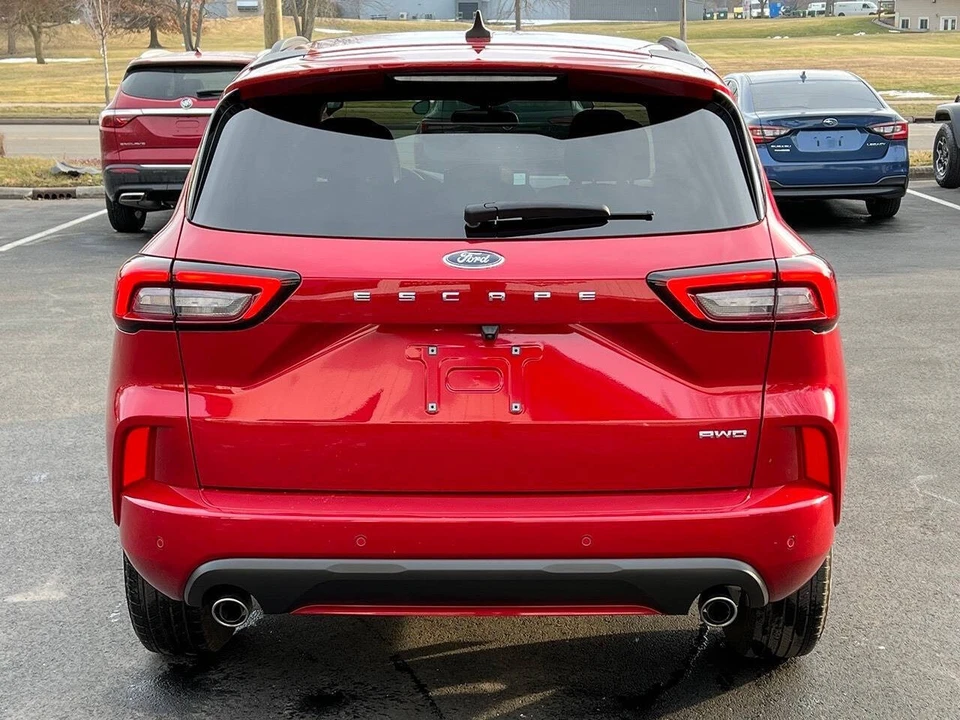 2023 Ford Escape - Image 17 of 21