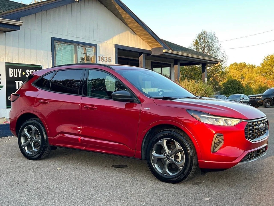 2023 Ford Escape - Image 12 of 21