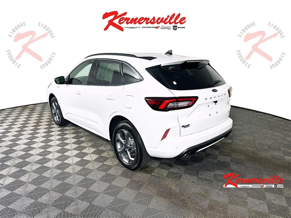 2023 Ford Escape - Image 5 of 21