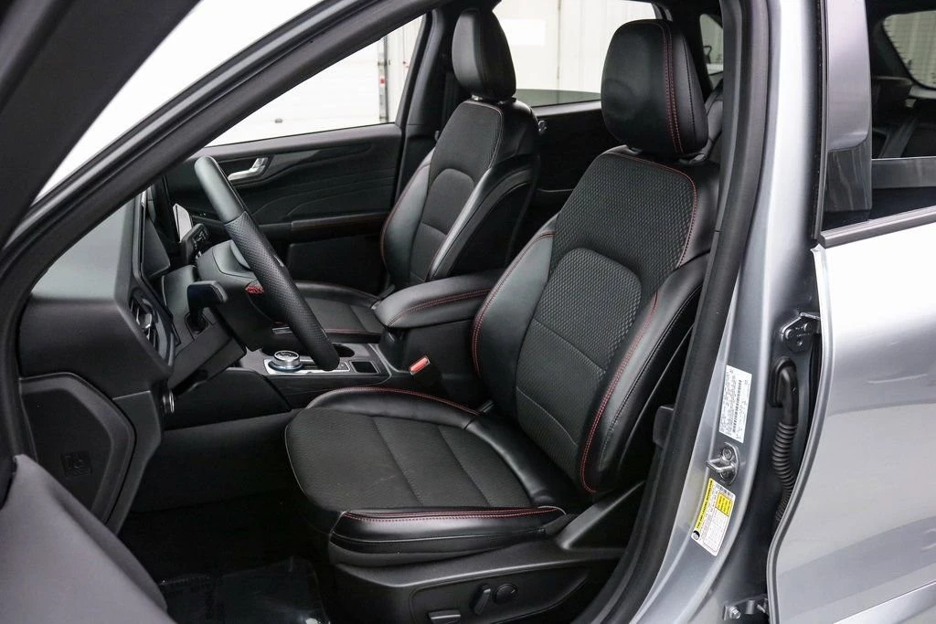 2023 Ford Escape - Image 13 of 21