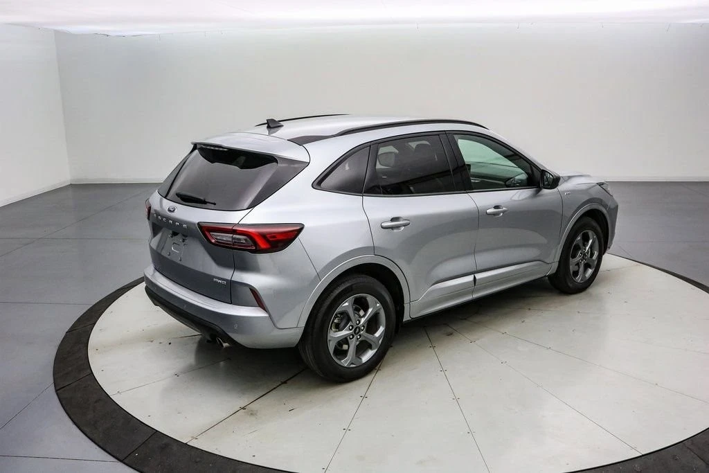 2023 Ford Escape - Image 5 of 21