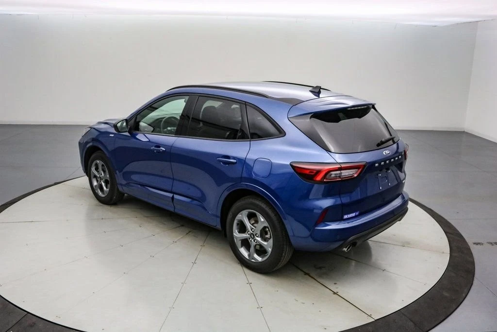 2023 Ford Escape - Image 7 of 21