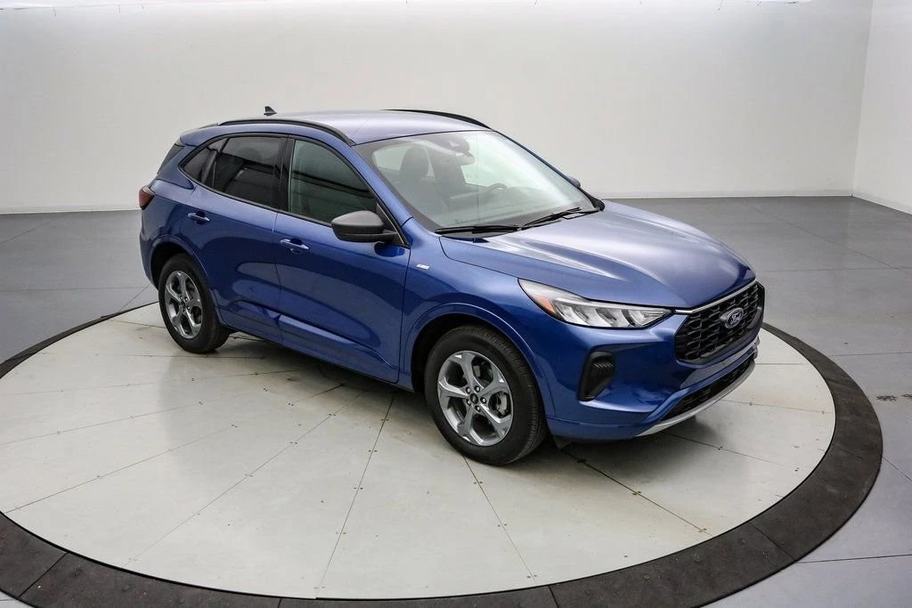 2023 Ford Escape - Image 2 of 21