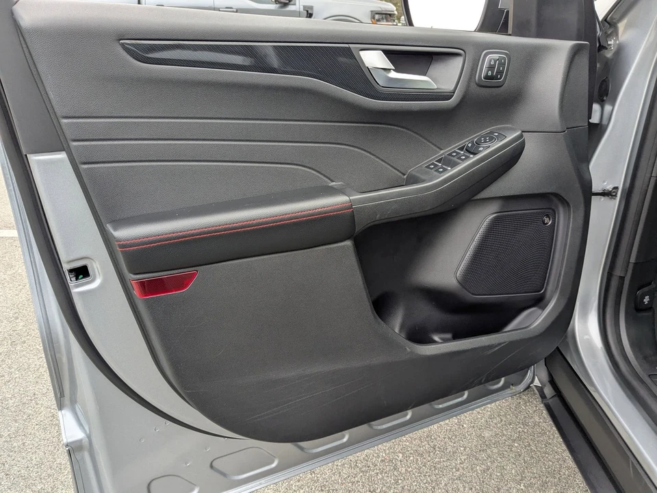 2023 Ford Escape - Image 12 of 21