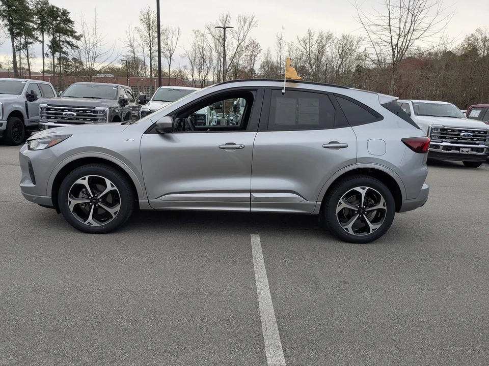 2023 Ford Escape - Image 7 of 21
