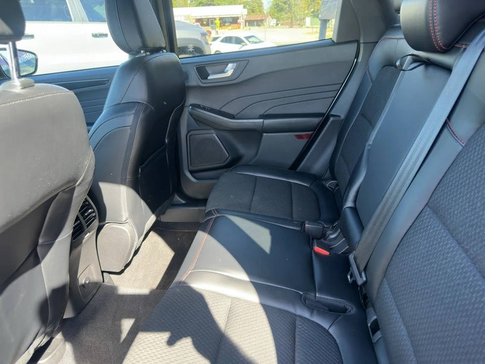 2023 Ford Escape - Image 2 of 12