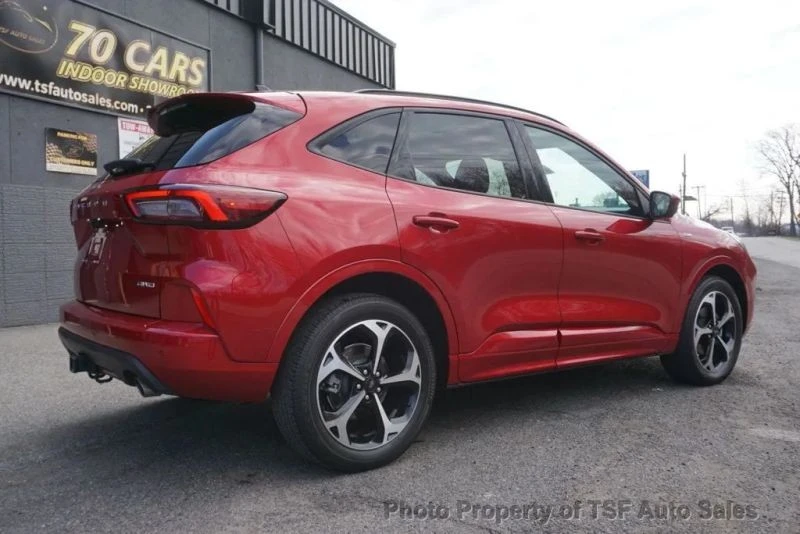 2023 Ford Escape - Image 8 of 12
