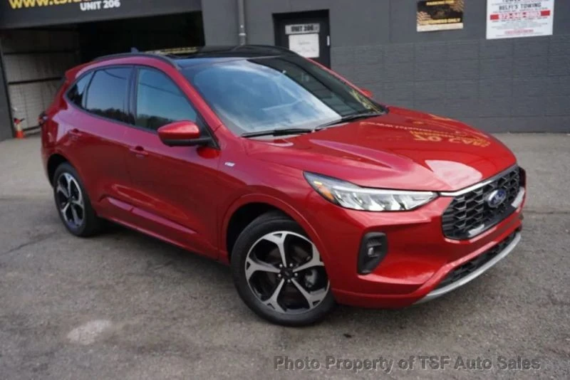 2023 Ford Escape - Image 2 of 12