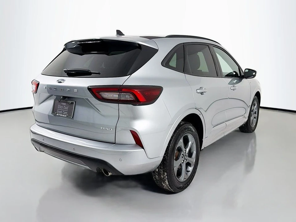 2023 Ford Escape - Image 7 of 12