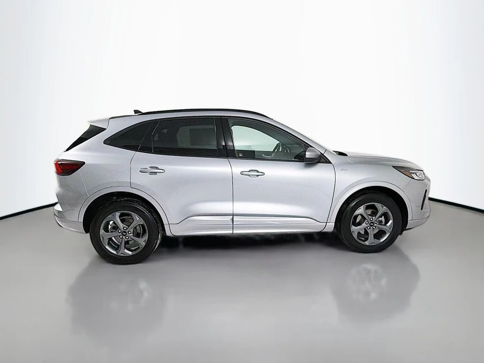 2023 Ford Escape - Image 8 of 12