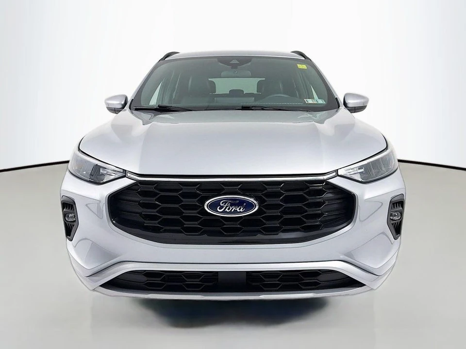 2023 Ford Escape - Image 2 of 12