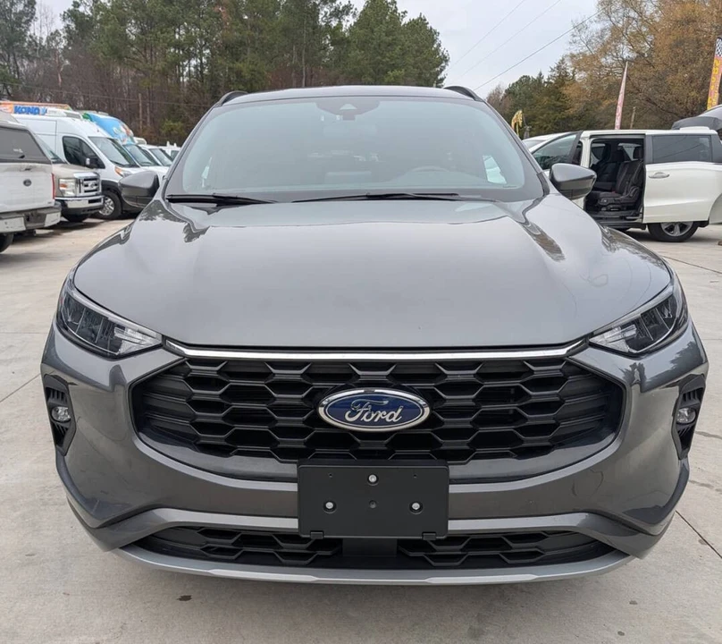 2023 Ford Escape - Image 9 of 21