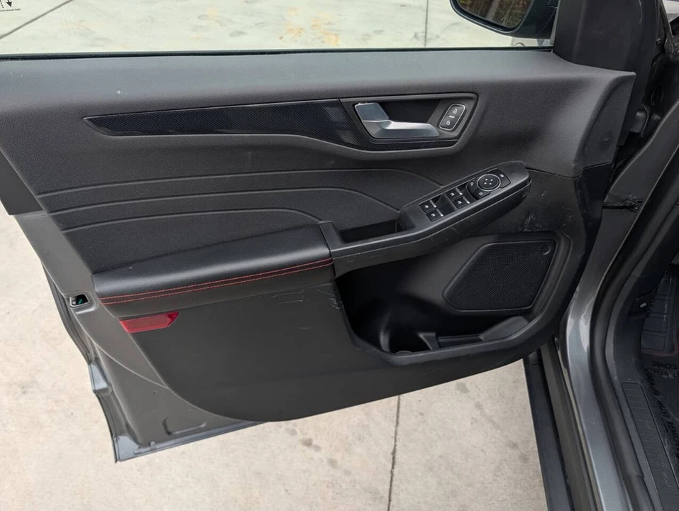 2023 Ford Escape - Image 11 of 21