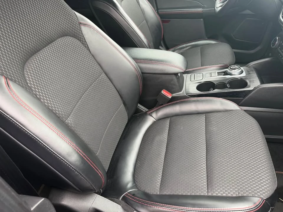 2023 Ford Escape - Image 15 of 17