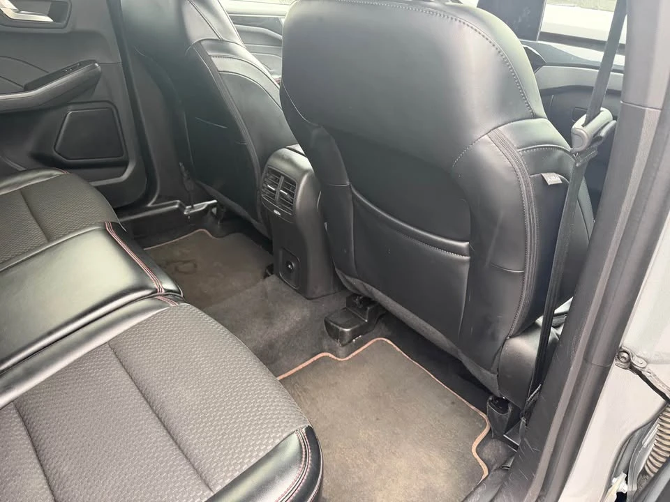2023 Ford Escape - Image 14 of 17