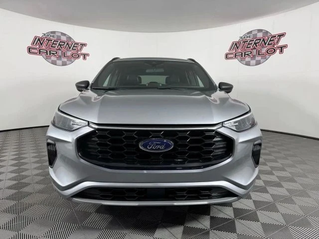 2023 Ford Escape - Image 2 of 12