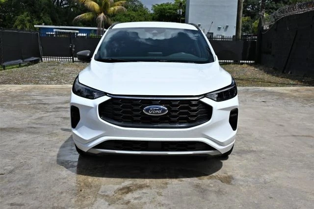 2023 Ford Escape - Image 2 of 17