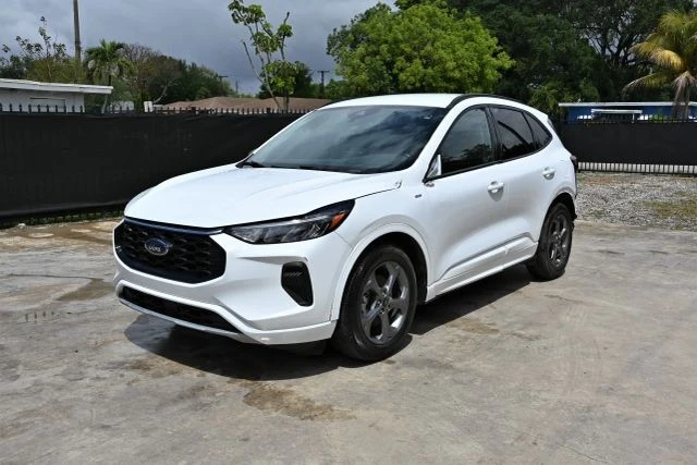 2023 Ford Escape - Image 3 of 17