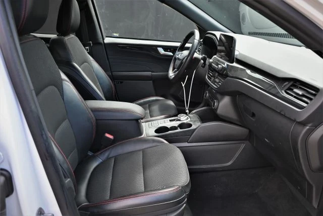 2023 Ford Escape - Image 12 of 17