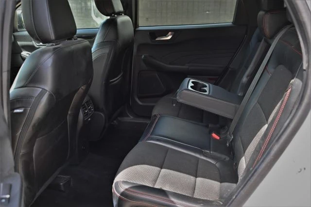 2023 Ford Escape - Image 15 of 17