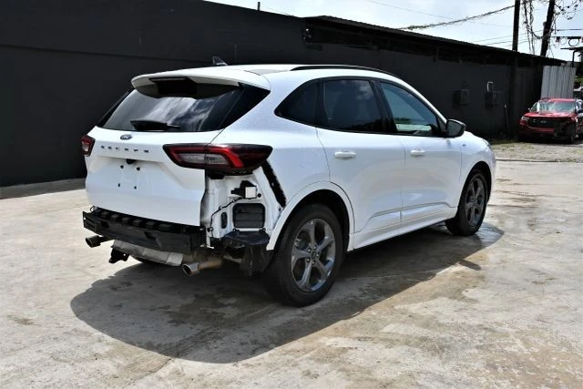 2023 Ford Escape - Image 6 of 17