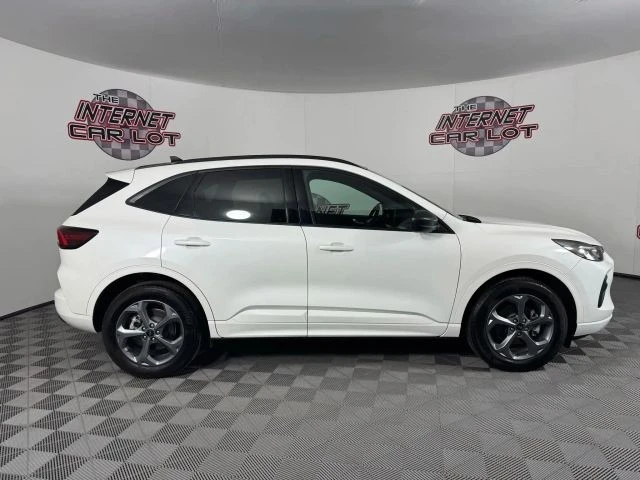 2023 Ford Escape - Image 8 of 12