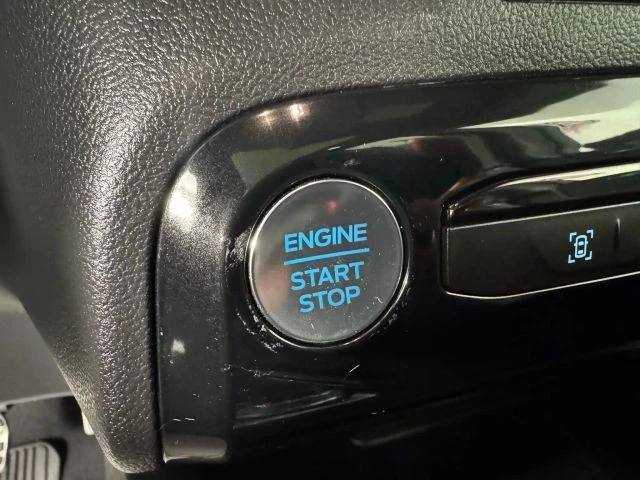 2023 Ford Escape - Image 17 of 21