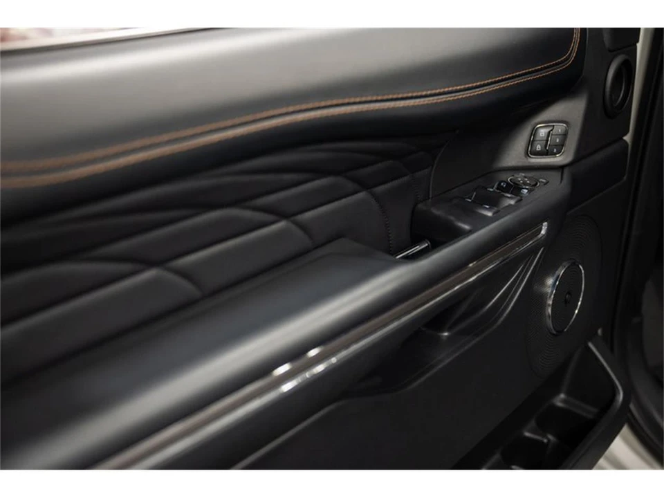 2023 Ford Expedition 4th Gen - Image 19 of 31