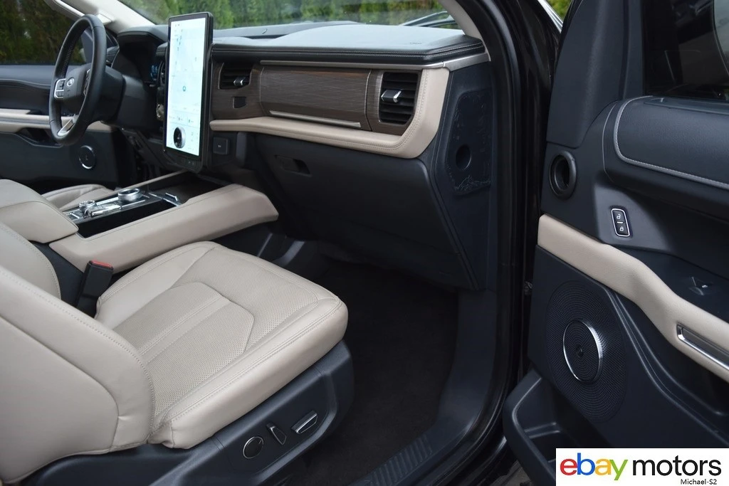 2023 Ford Expedition 4th Gen - Image 17 of 21