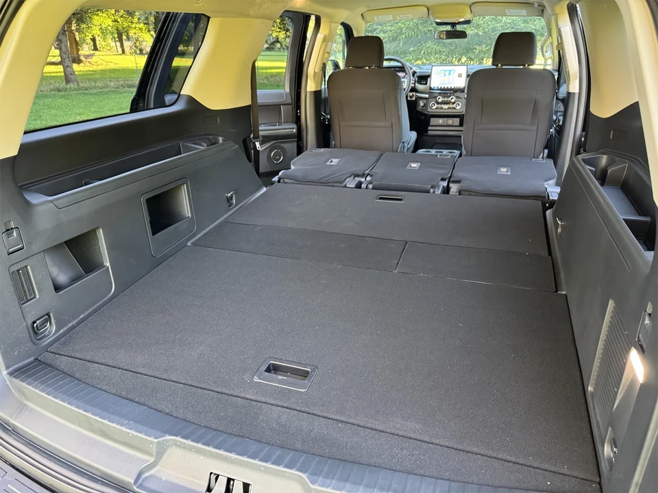 2023 Ford Expedition 4th Gen - Image 13 of 16