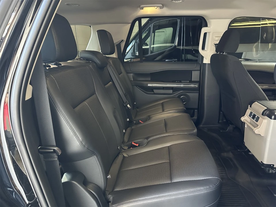 2023 Ford Expedition 4th Gen - Image 14 of 20