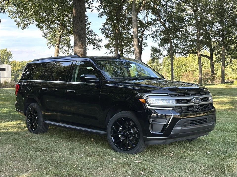 2023 Ford Expedition 4th Gen - Image 9 of 20