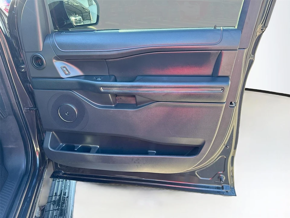 2023 Ford Expedition 4th Gen - Image 17 of 17