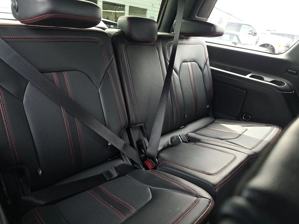 2023 Ford Expedition 4th Gen - Image 8 of 10