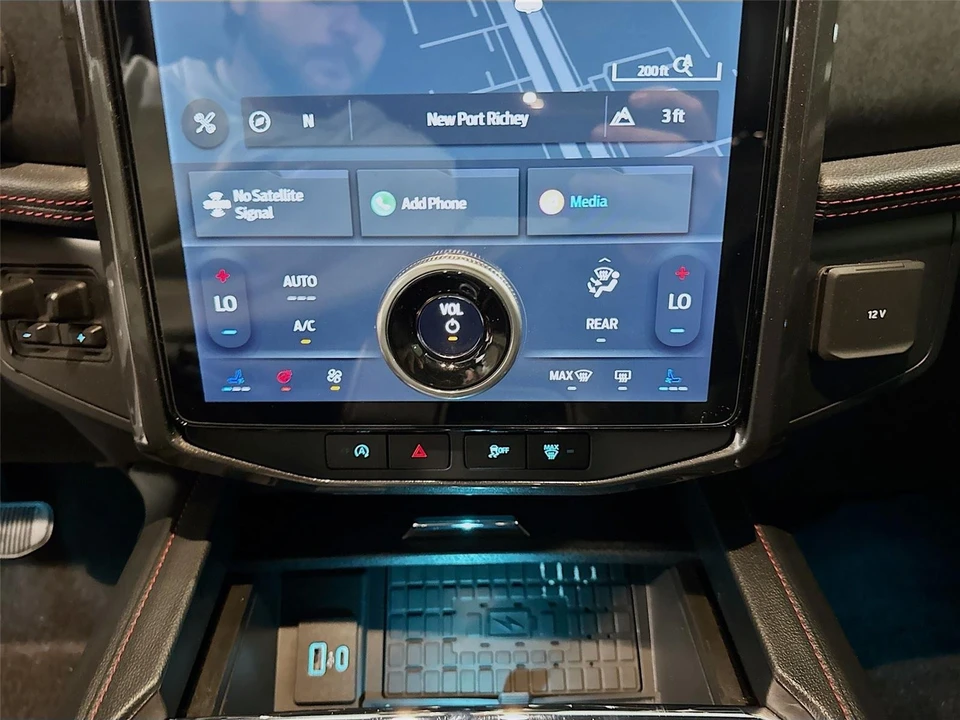 2023 Ford Expedition 4th Gen - Image 14 of 21