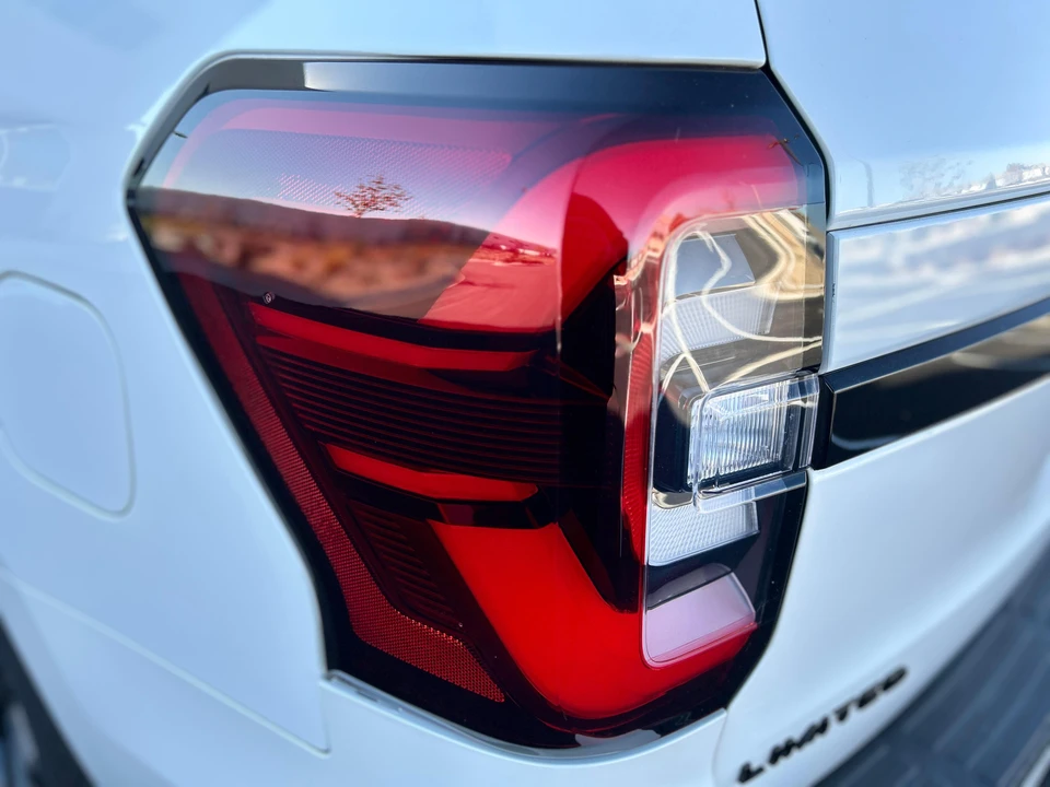 2023 Ford Expedition 4th Gen - Image 16 of 31
