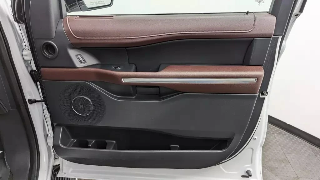 2023 Ford Expedition 4th Gen - Image 19 of 20