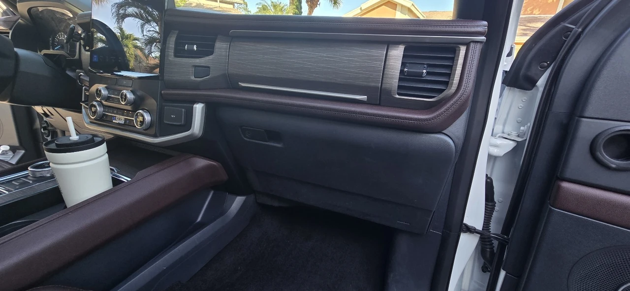 2023 Ford Expedition 4th Gen - Image 10 of 18