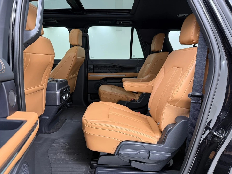 2023 Ford Expedition 4th Gen - Image 20 of 21
