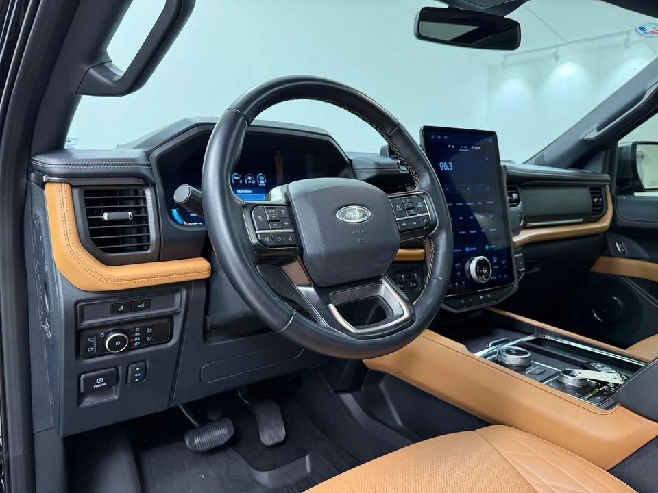 2023 Ford Expedition 4th Gen - Image 17 of 21