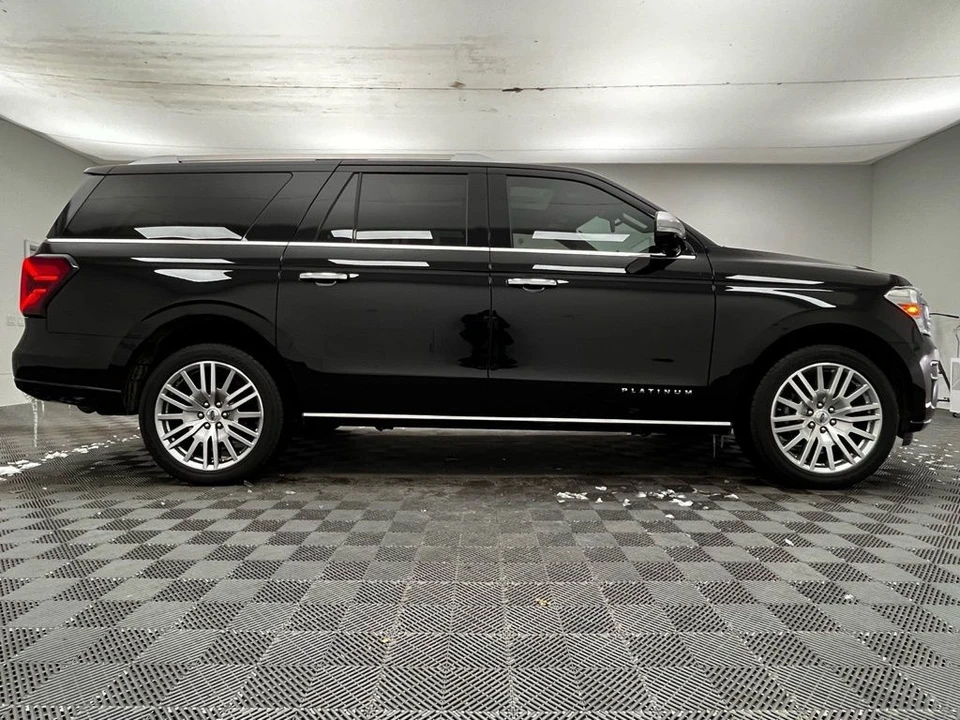 2023 Ford Expedition 5th Gen - Image 8 of 12