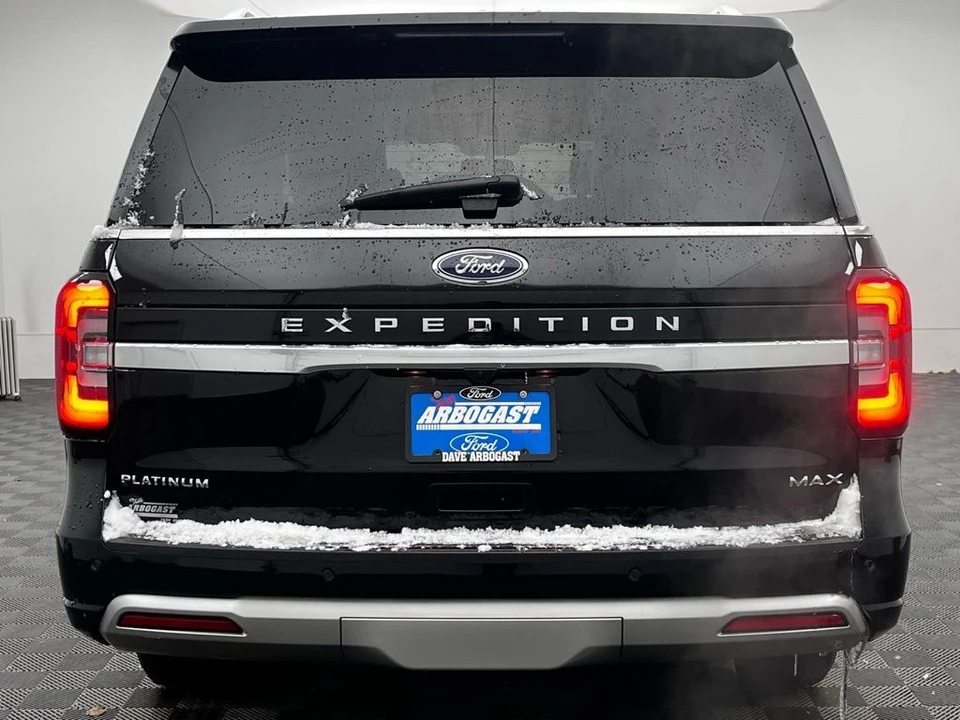2023 Ford Expedition 5th Gen - Image 9 of 12