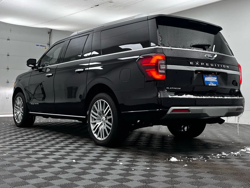 2023 Ford Expedition 5th Gen - Image 10 of 12