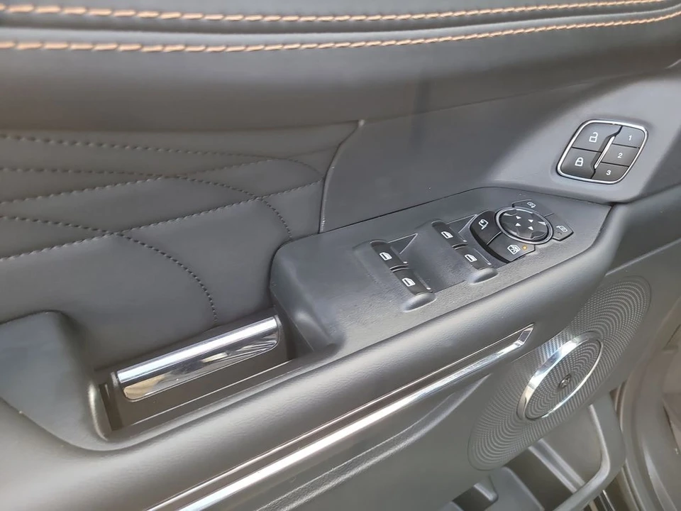 2023 Ford Expedition 5th Gen - Image 17 of 21
