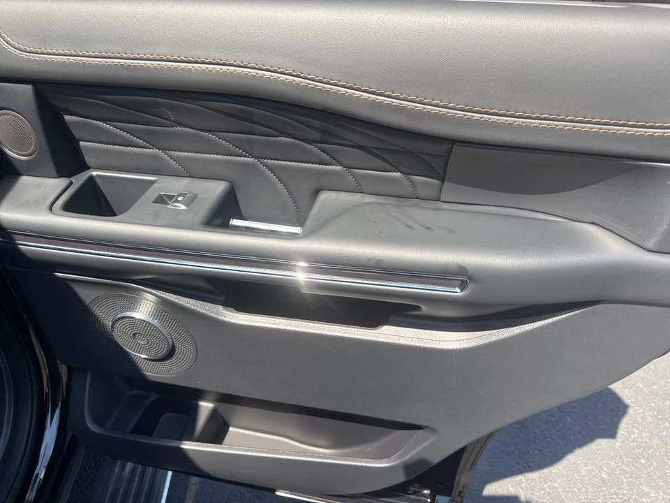 2023 Ford Expedition 4th Gen - Image 14 of 21