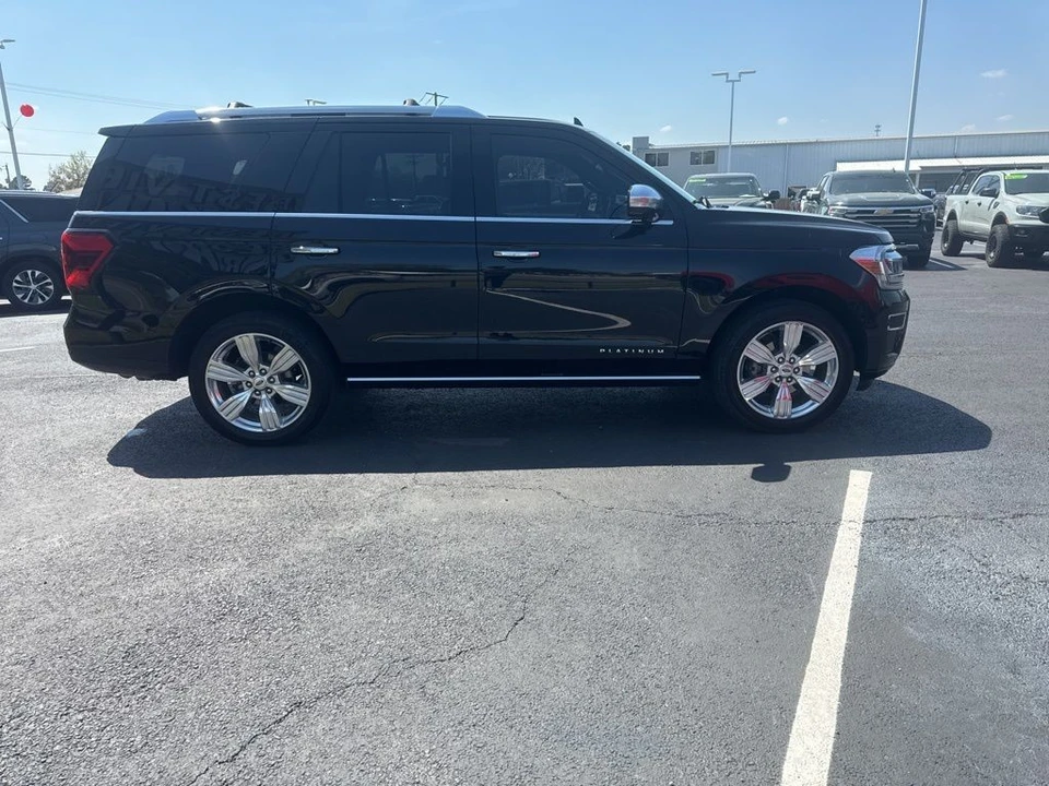 2023 Ford Expedition 4th Gen - Image 4 of 21