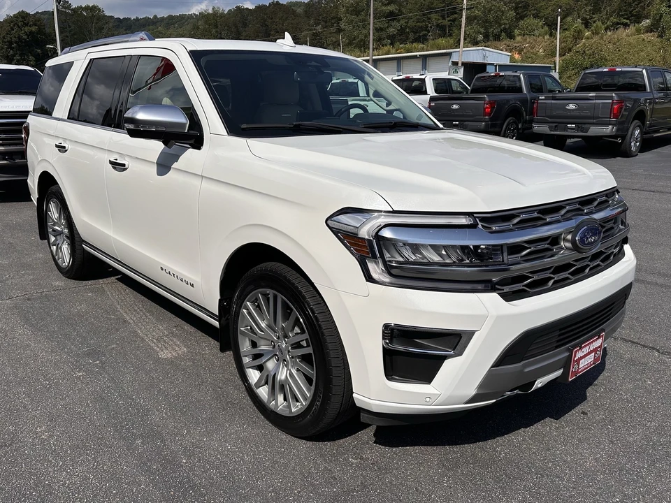 2023 Ford Expedition 4th Gen - Image 4 of 12